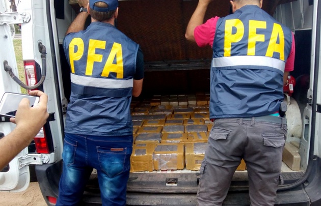 Sinsacate: confiscan 400 kilos de cocaina • Canal C