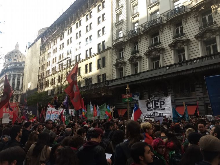 Ciudadanos chilenos se manifestaron en Córdoba • Canal C