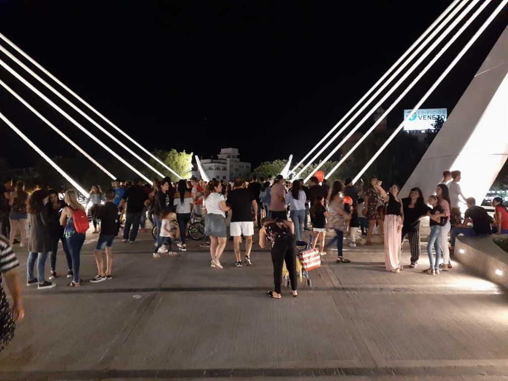 Reabrieron el puente peatonal de Carlos Paz • Canal C