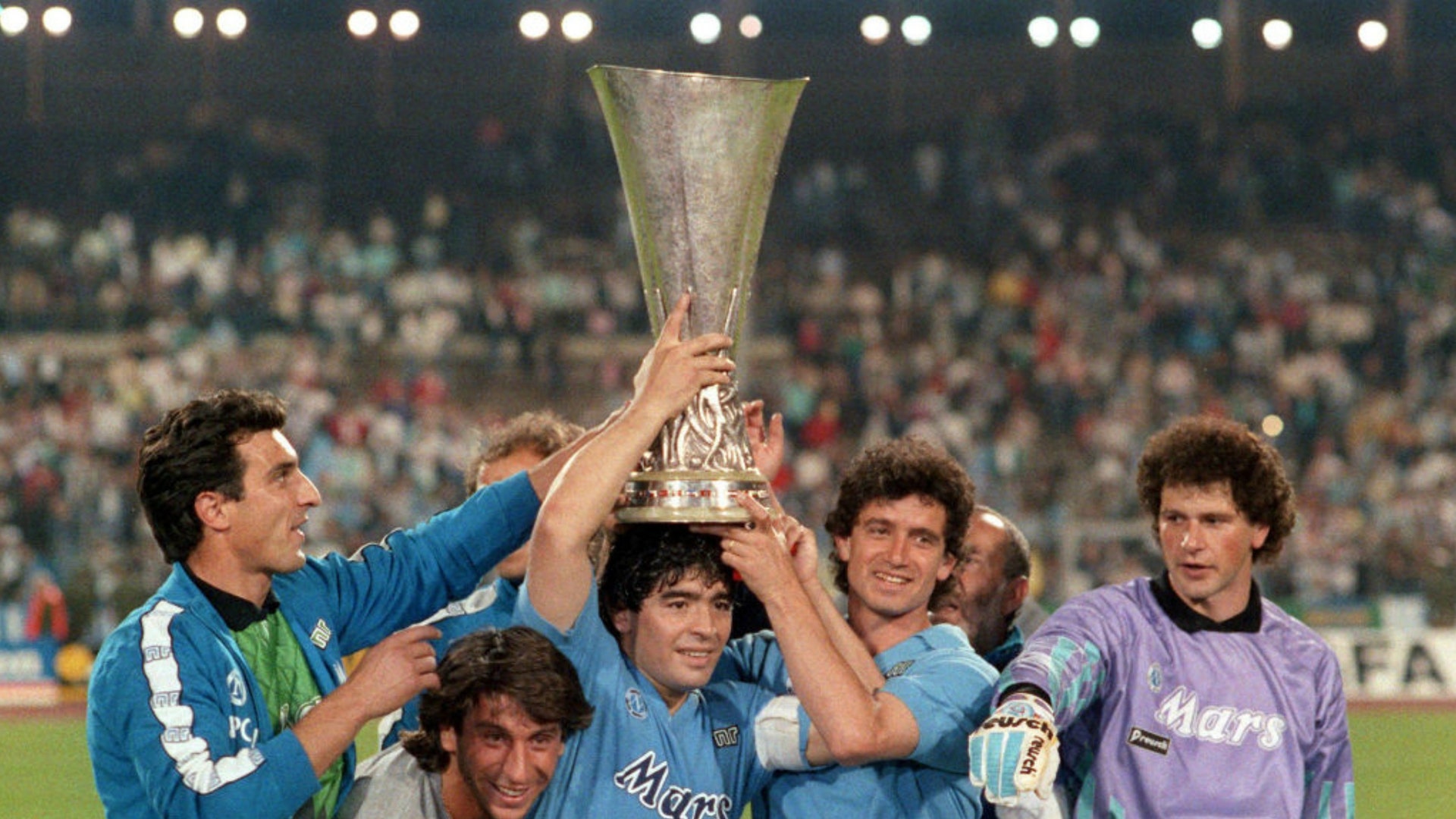 Los mejores momentos en la historia futbolística de Maradona • Canal C