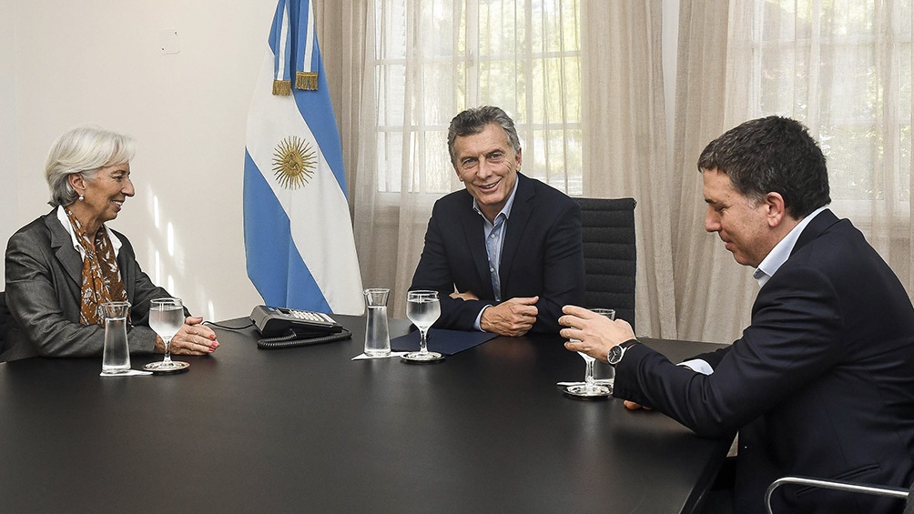 Denuncian penalmente a Macri por el préstamo del FMI • Canal C