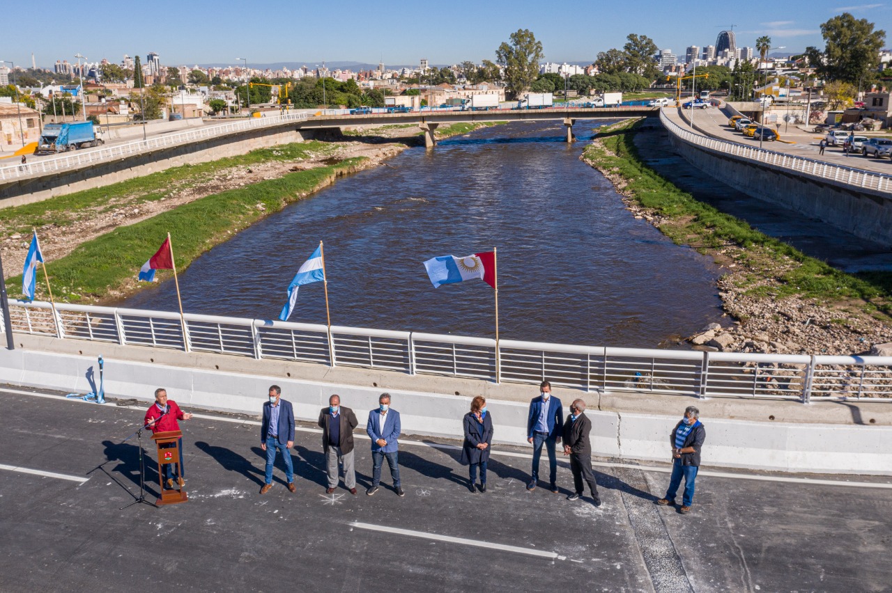 Inauguraron el nuevo puente de Sargento Cabral • Canal C