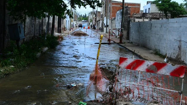 Alberdi y Villa Páez: la reparación tardaría 20 días • Canal C