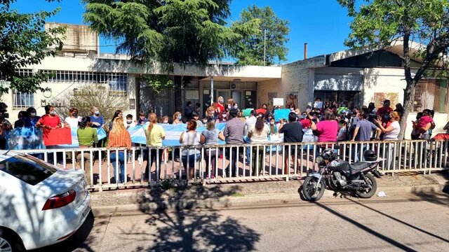 Escuela de Parque Vélez Sarsfield sufrió 5 robos en un mes • Canal C