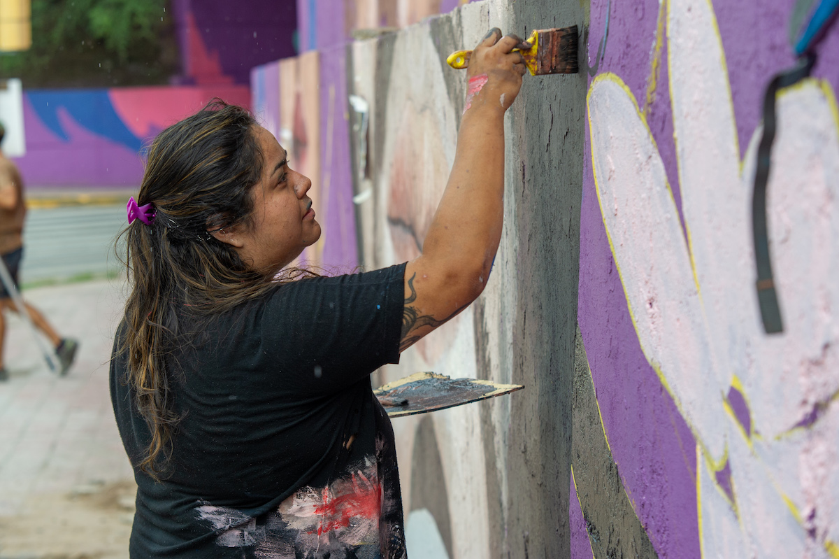 “EnPoderFest”: 30 mujeres muralistas en acción • Canal C