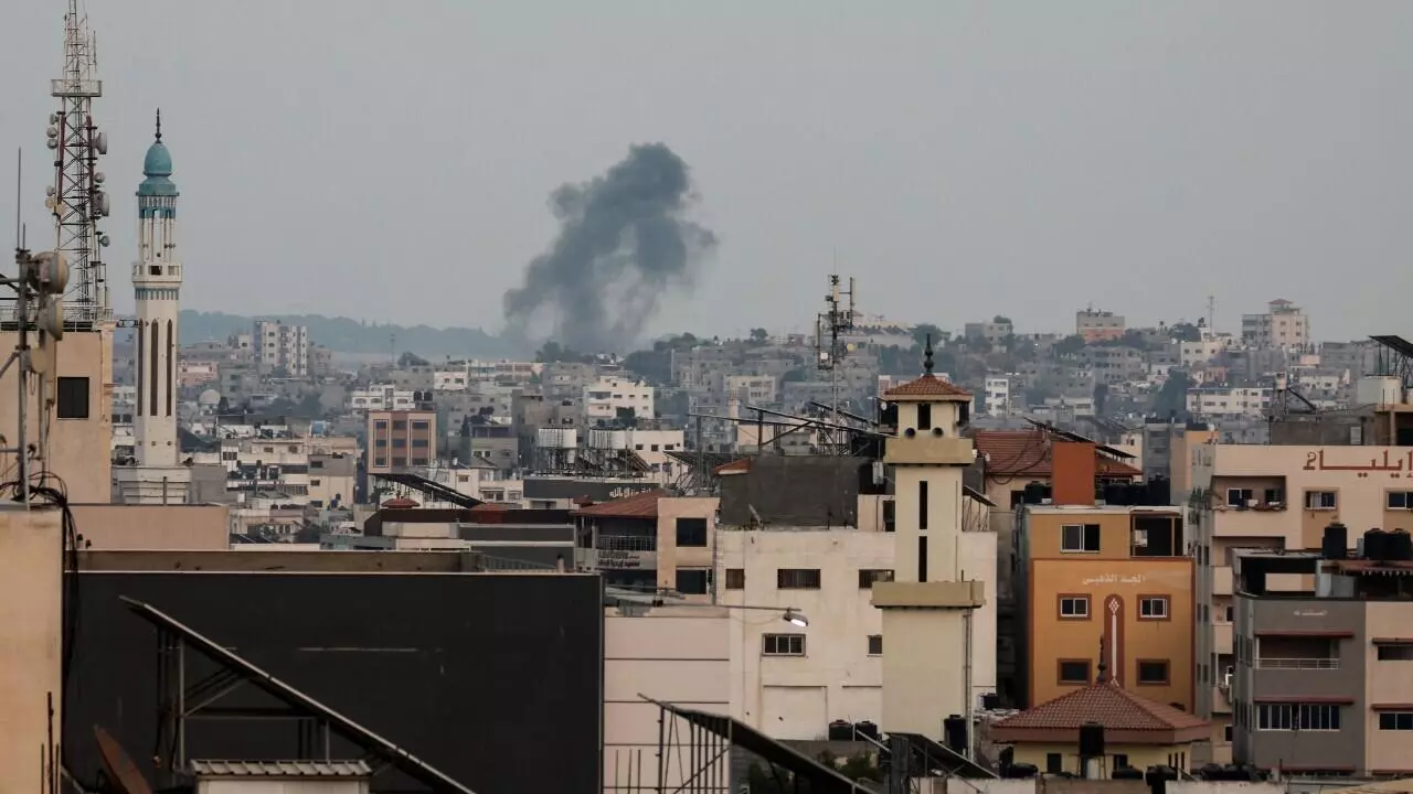 Tensión en Medio Oriente: impactantes videos de los ataques israelíes sobre la Franja de Gaza • Canal C