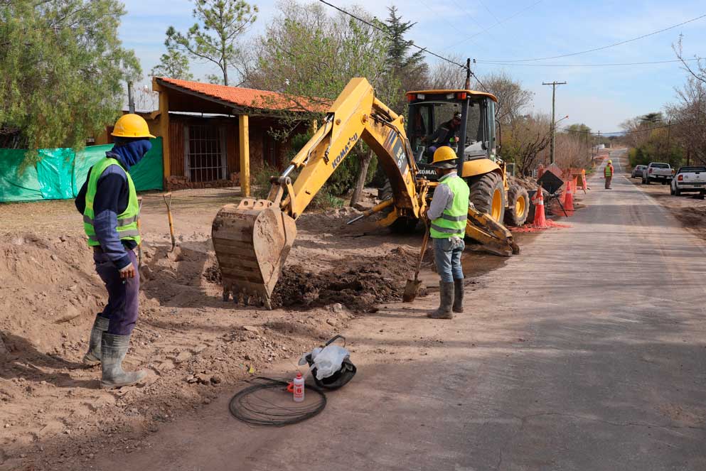 Schiaretti habilitó obras de pavimentación en Villa Las Rosas • Canal C