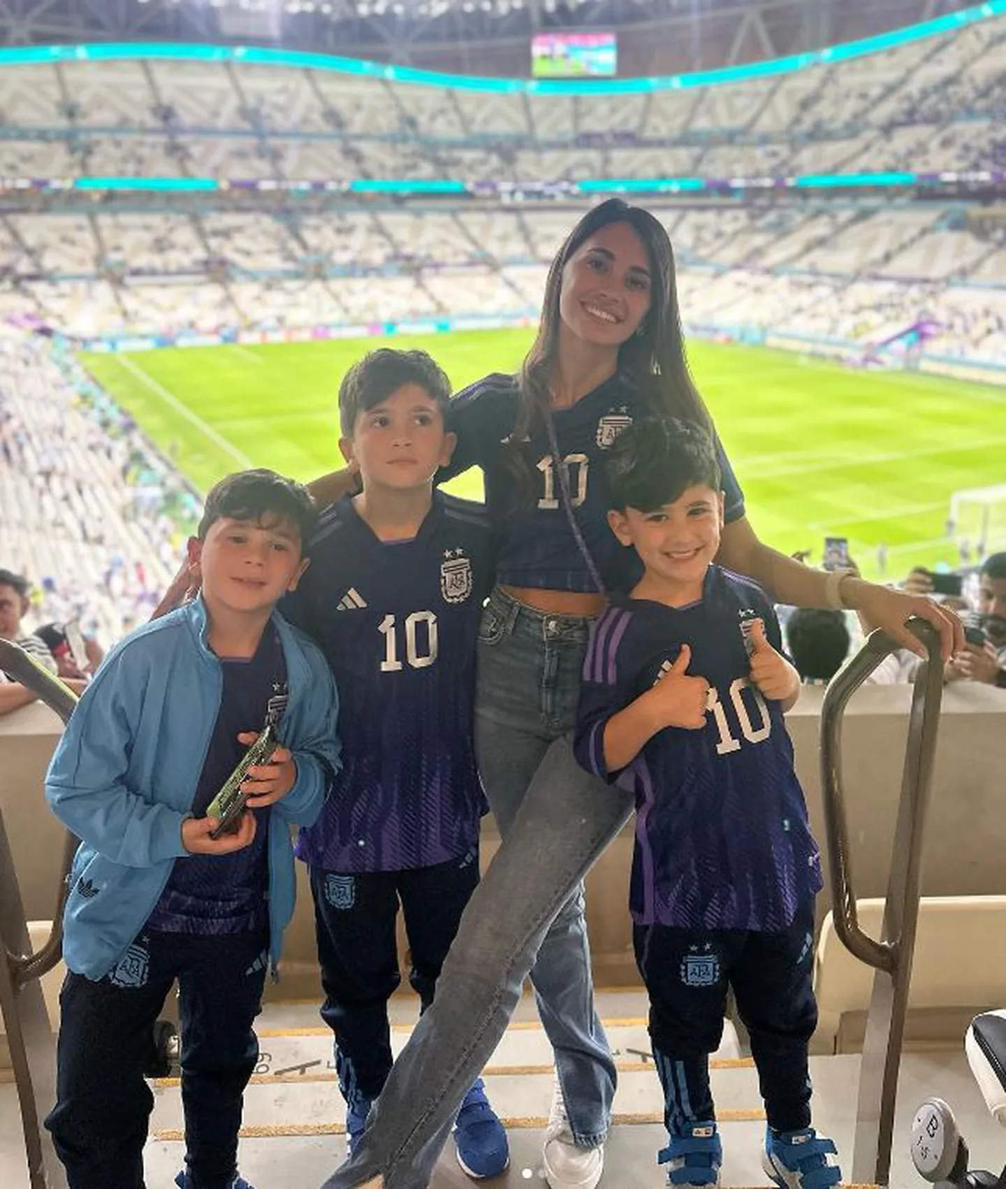 El festejo de la familia de Messi en el partido ante México • Canal C