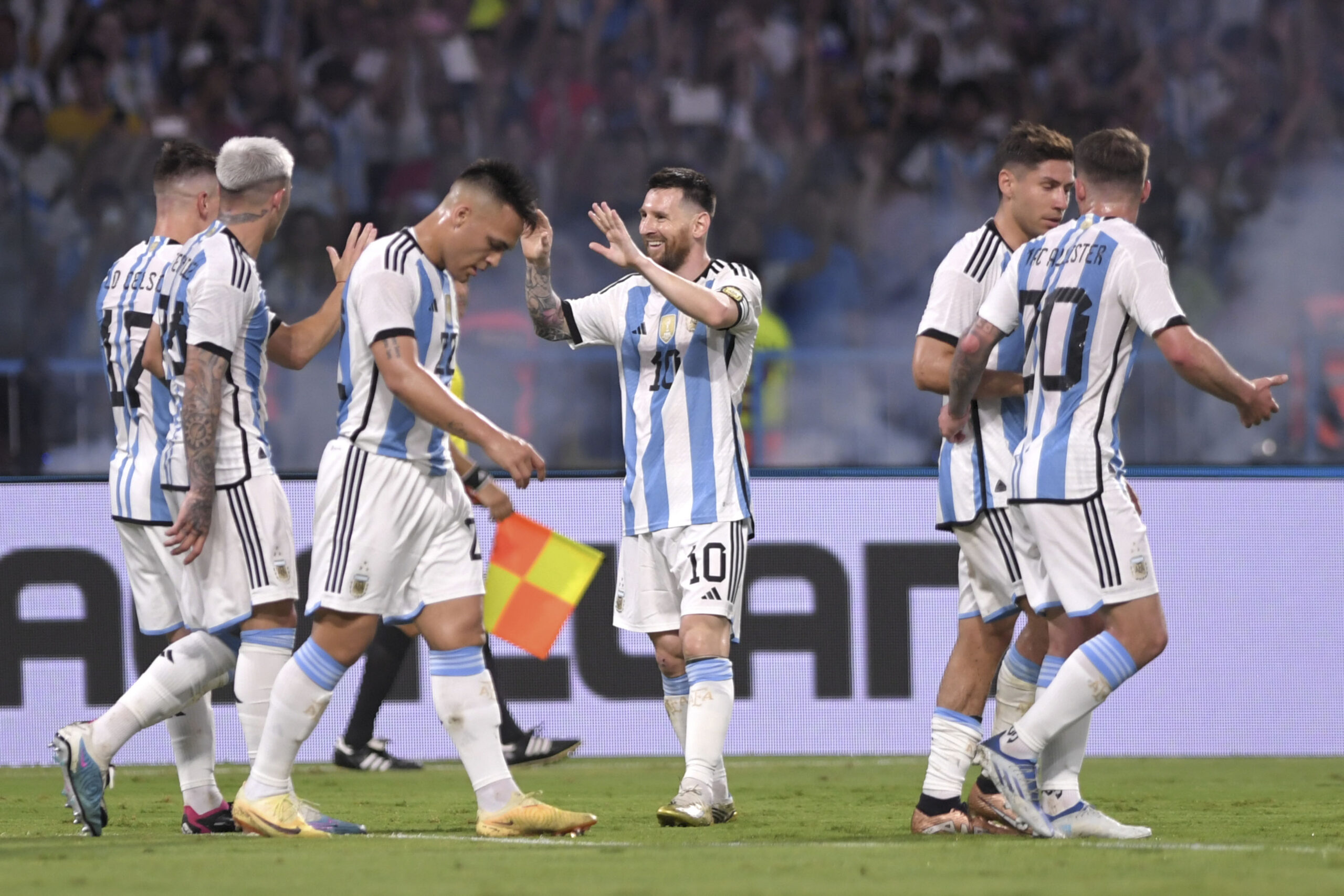 Argentina goleó a Curazao y se aseguró la cima del ranking FIFA • Canal C