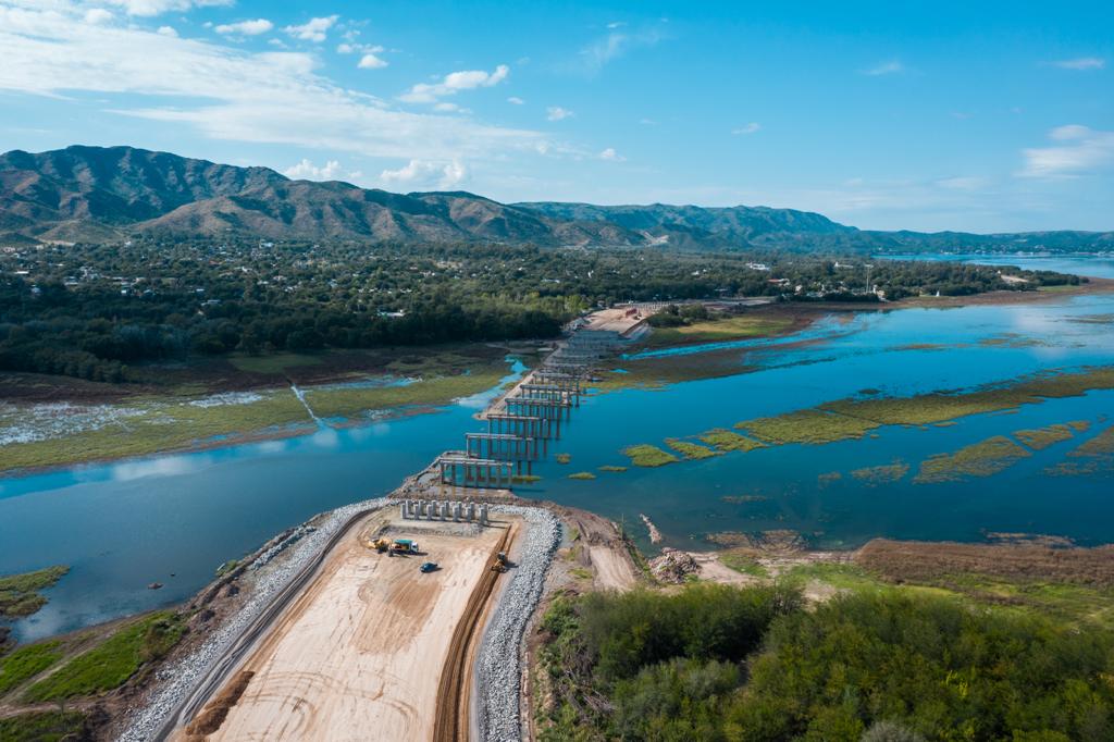 Avanza la construcción del nuevo puente sobre el lago San Roque • Canal C