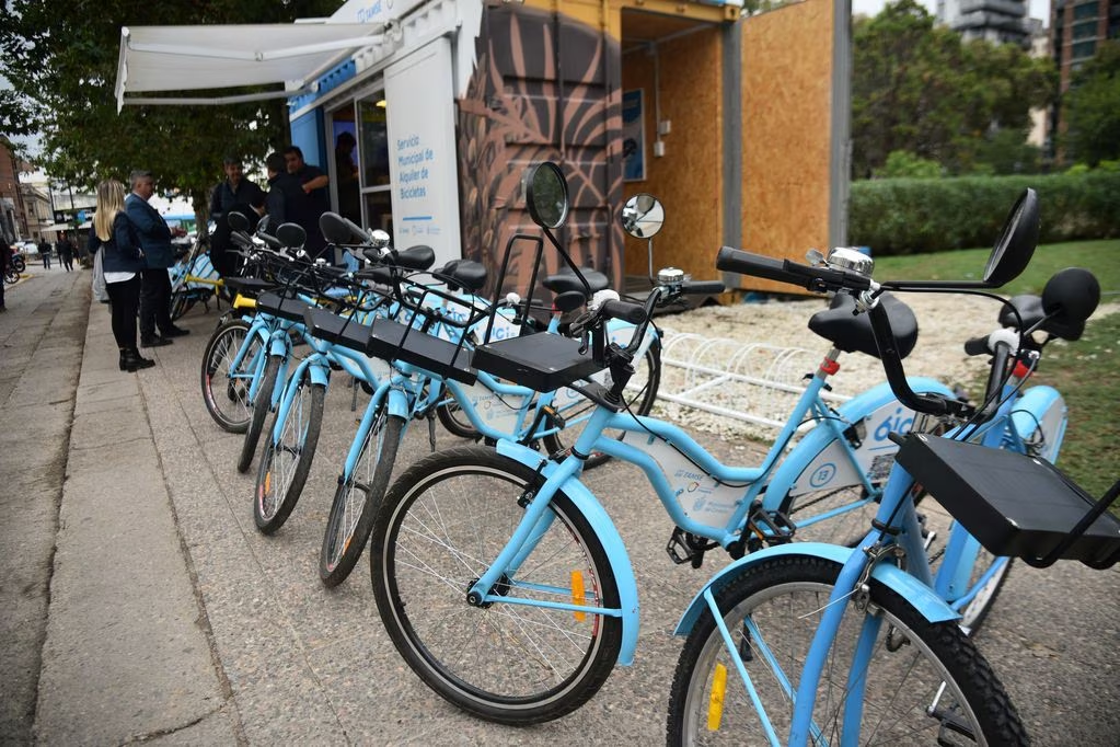 Comienza a funcionar el servicio público de bicicletas en la ciudad de Córdoba • Canal C