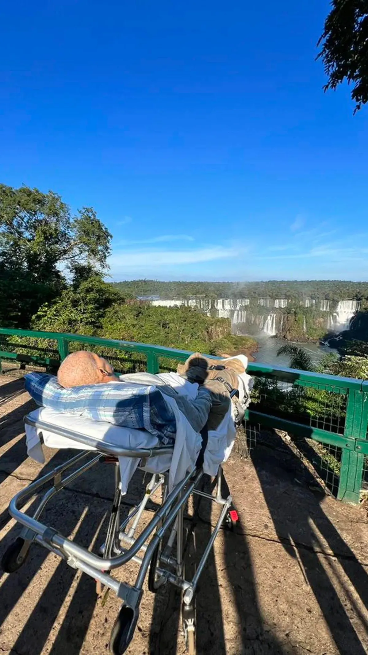 La historia de vida del paciente que pidió visitar las Cataratas del Iguazú como su último deseo • Canal C