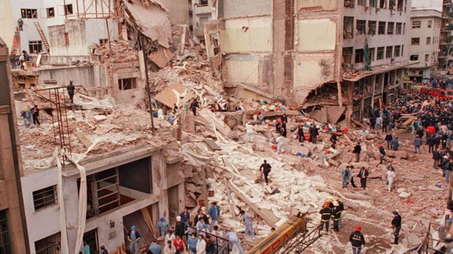 Se cumplen 29 años del atentado de la AMIA y aún continúa el pedido de Justicia • Canal C