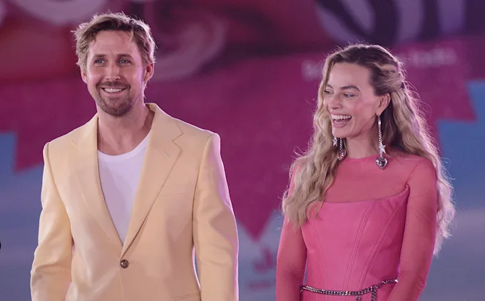 ¿Qué le ofreció Margot Robbie a Ryan Gosling para que interprete a Ken en Barbie? • Canal C