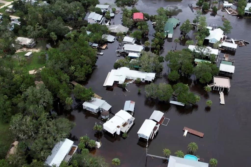 El huracán ‘Idalia’ golpea Florida con vientos de más de 200 k/h • Canal C