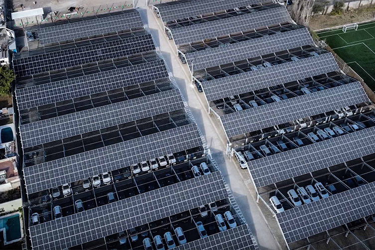 Mundo Maipú construyó el primer parque solar comunitario del sector privado en la Argentina • Canal C