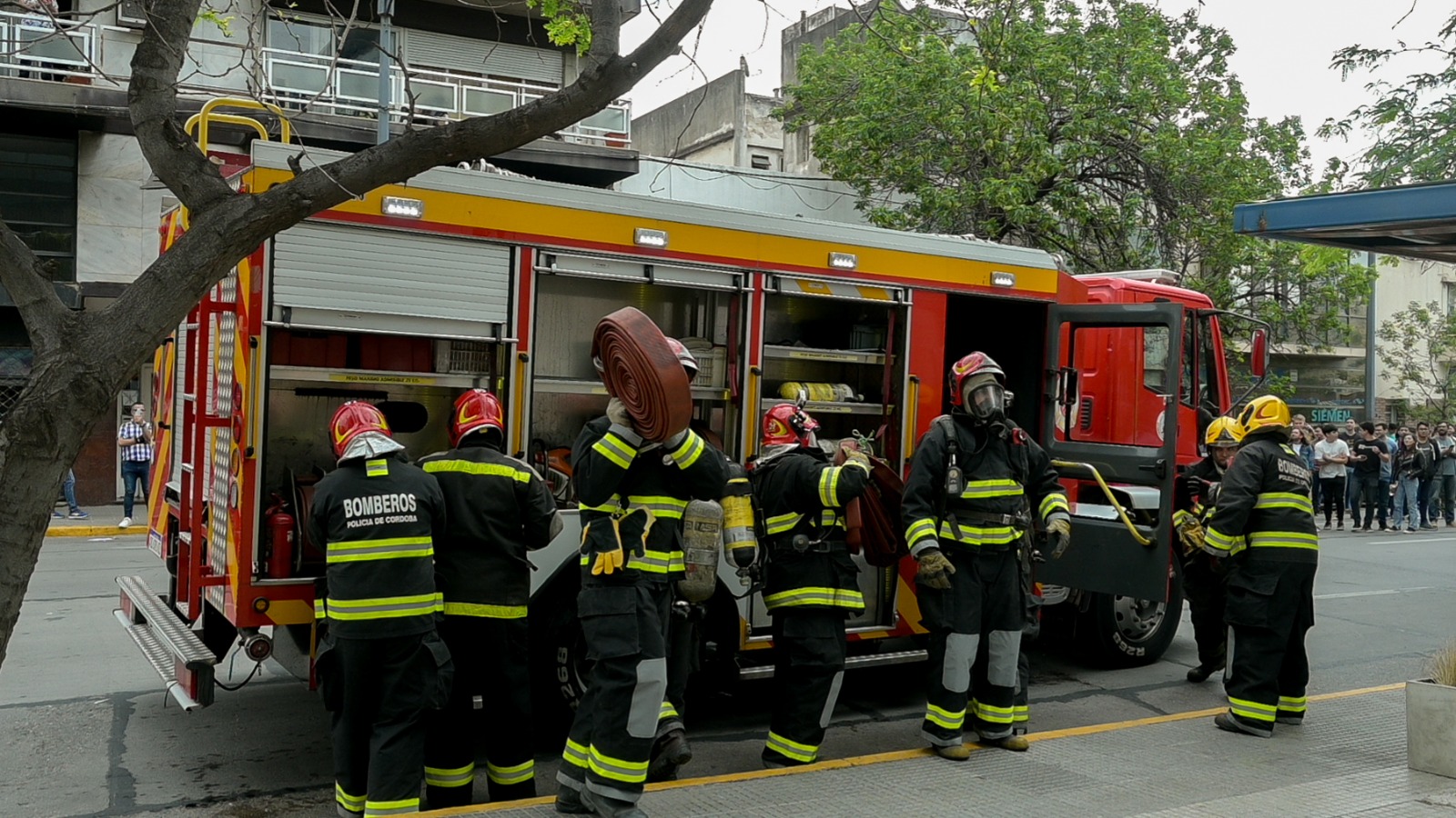 Gran simulacro de incendios en Torres Capitalinas • Canal C