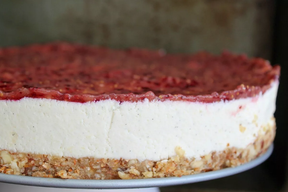 Cheesecake de frutilla: fácil, rico y primaveral • Canal C