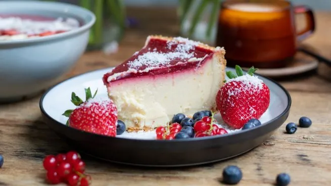 Cheesecake de frutilla: fácil, rico y primaveral • Canal C