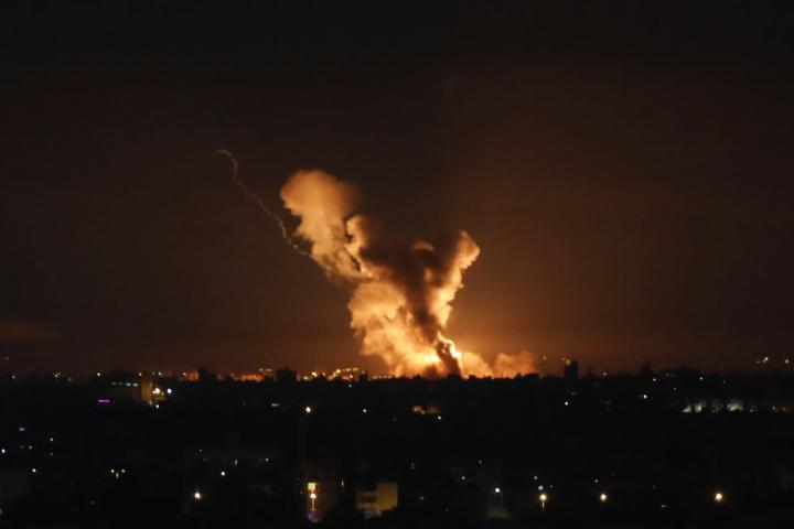 Conflicto con Israel: nueva oleada de ataques sobre Gaza y Líbano • Canal C