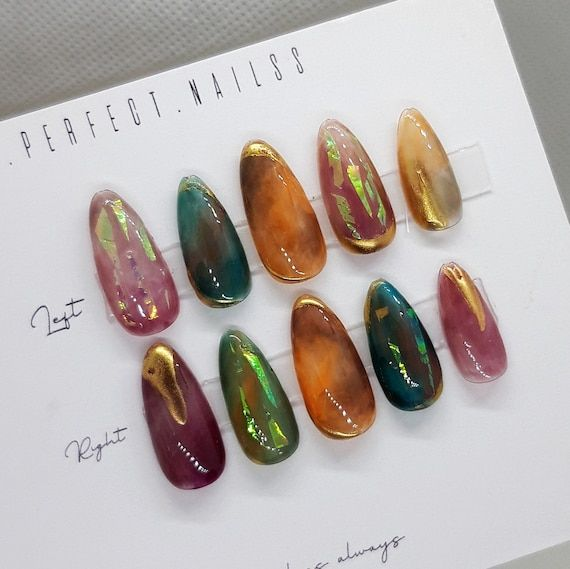 "Velvet nails": la manicura que vuelve este verano • Canal C