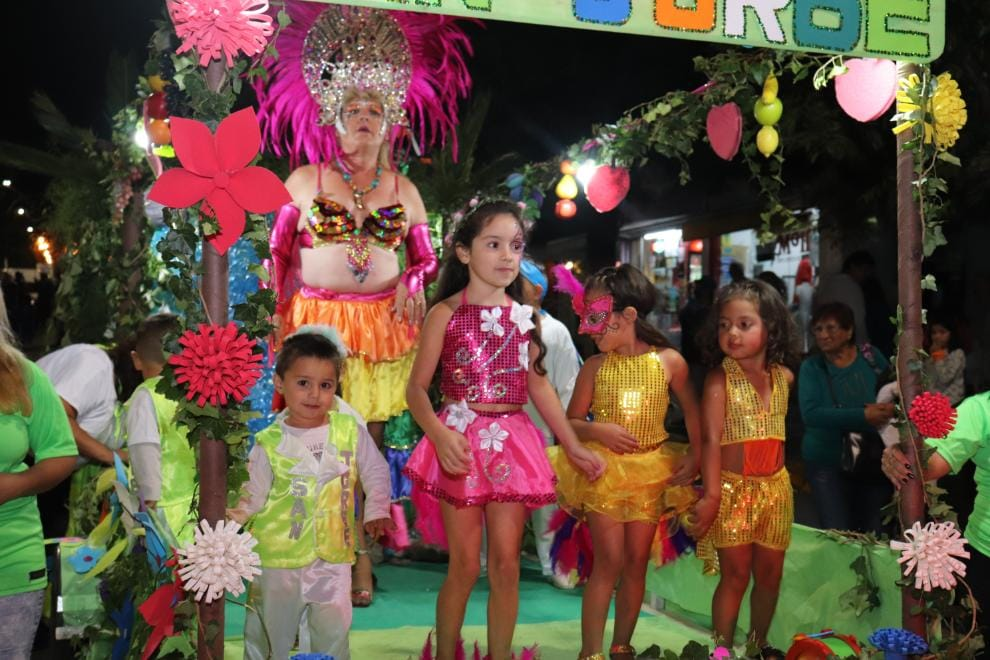 Córdoba se llena de color para disfrutar de los carnavales • Canal C