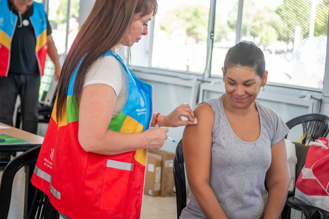 Córdoba: centros de salud vacunan gratis contra la gripe • Canal C
