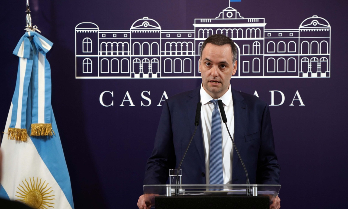 Javier Milei nombró a Manuel Adorni “Secretario de Estado”