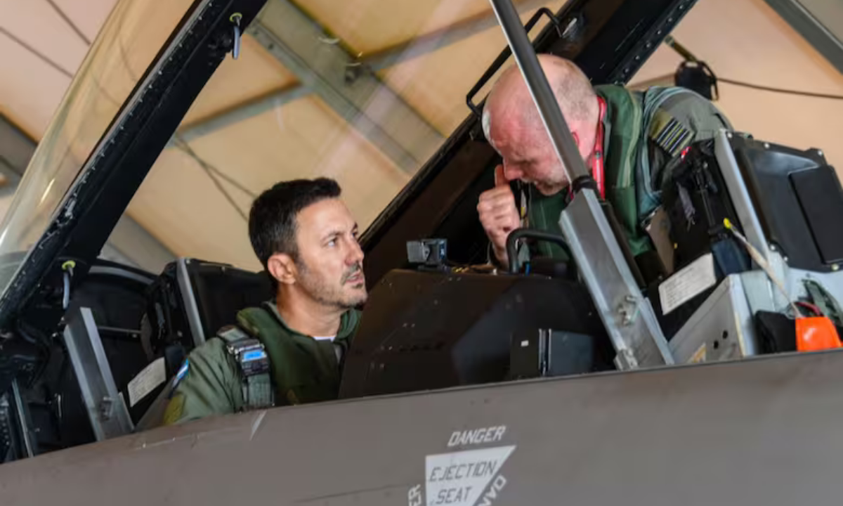 Luis Petri firmó un histórico acuerdo por aviones de combate F-16 en Dinamarca • Canal C