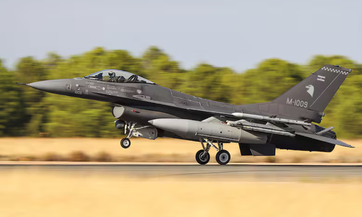 Luis Petri firmó un histórico acuerdo por aviones de combate F-16 en Dinamarca • Canal C