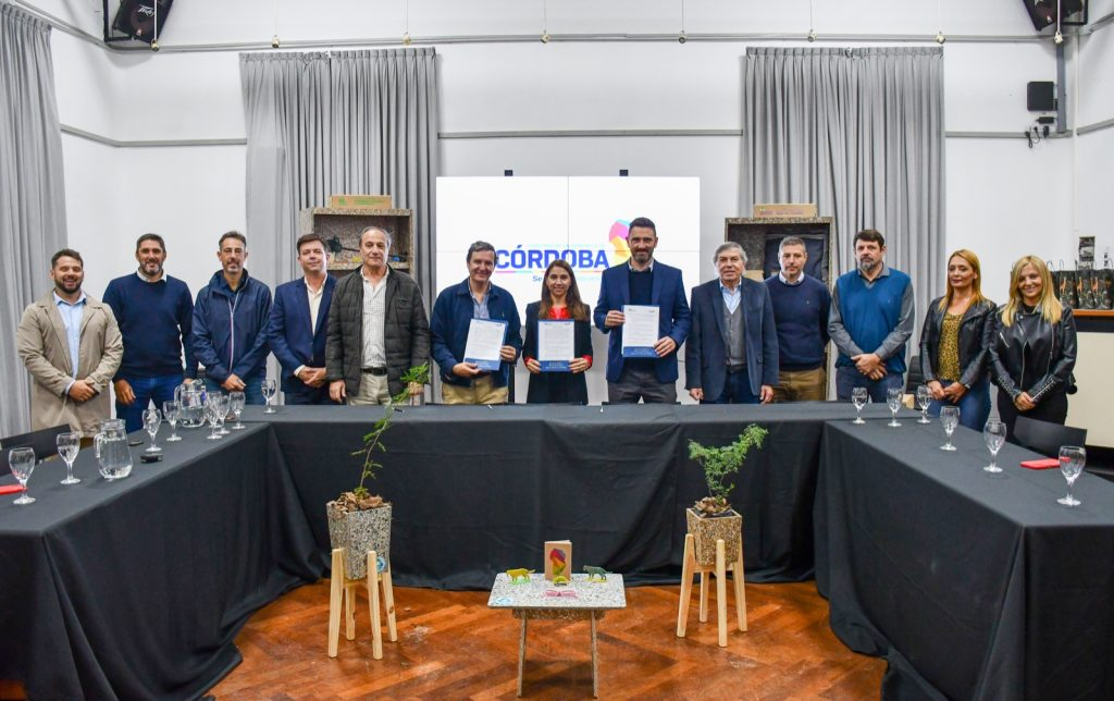 Córdoba, Santa Fe y Entre Ríos firman convenio para articular políticas ambientales • Canal C