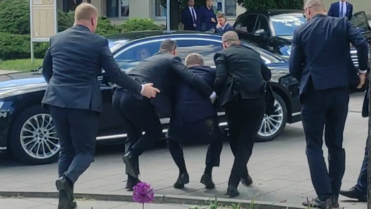 Atentado en Eslovaquia: balearon al primer ministro Robert Fico • Canal C