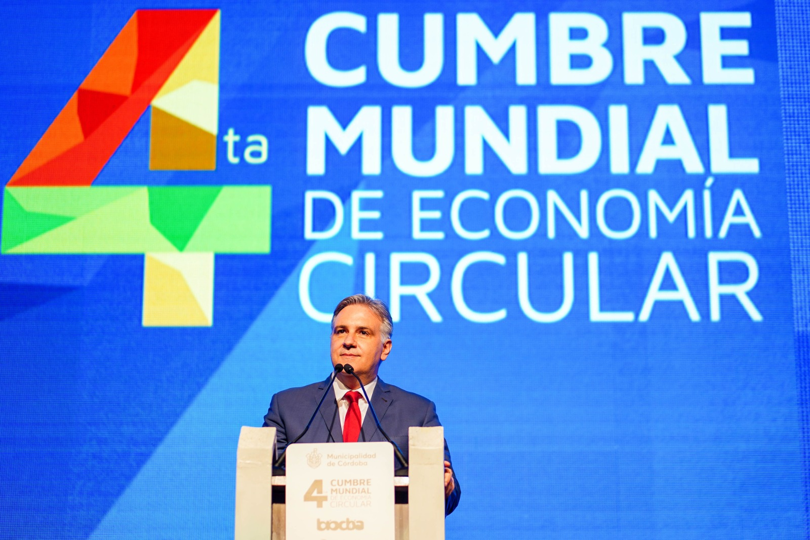 Llaryora y Passerini dieron comienzo a la IV Cumbre Mundial de Economía Circular • Canal C